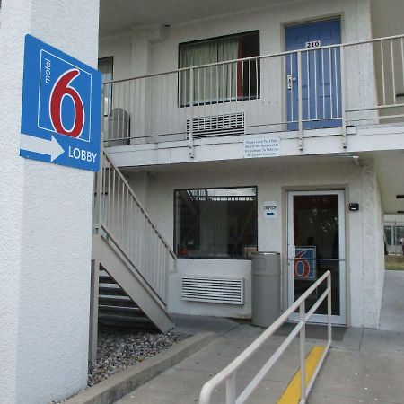 Motel 6-Austin, Tx Екстер'єр фото