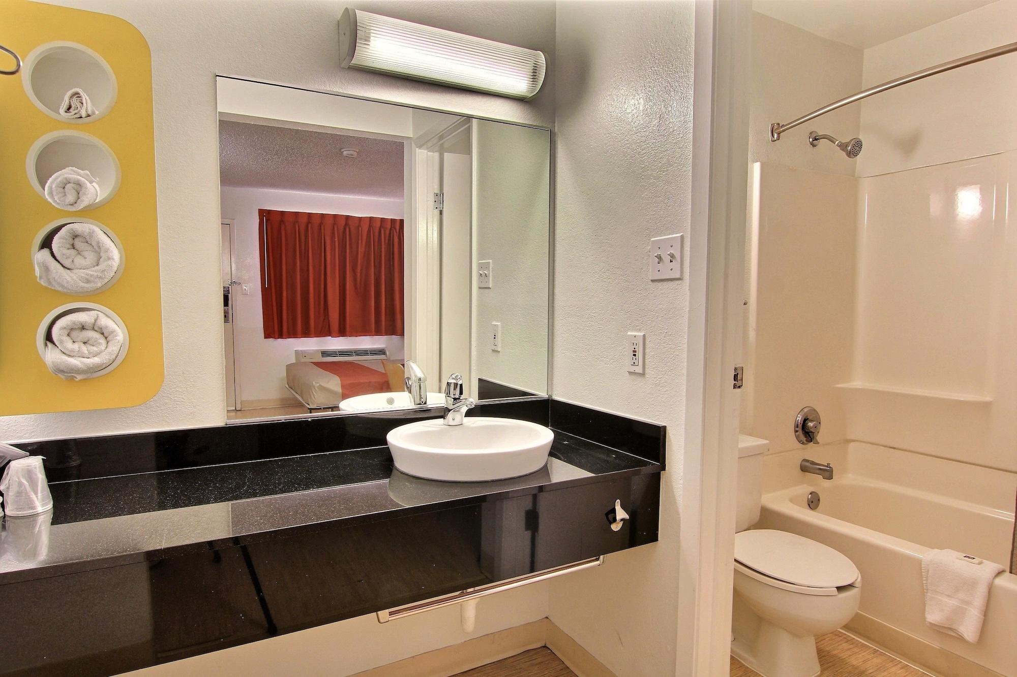 Motel 6-Austin, Tx Екстер'єр фото