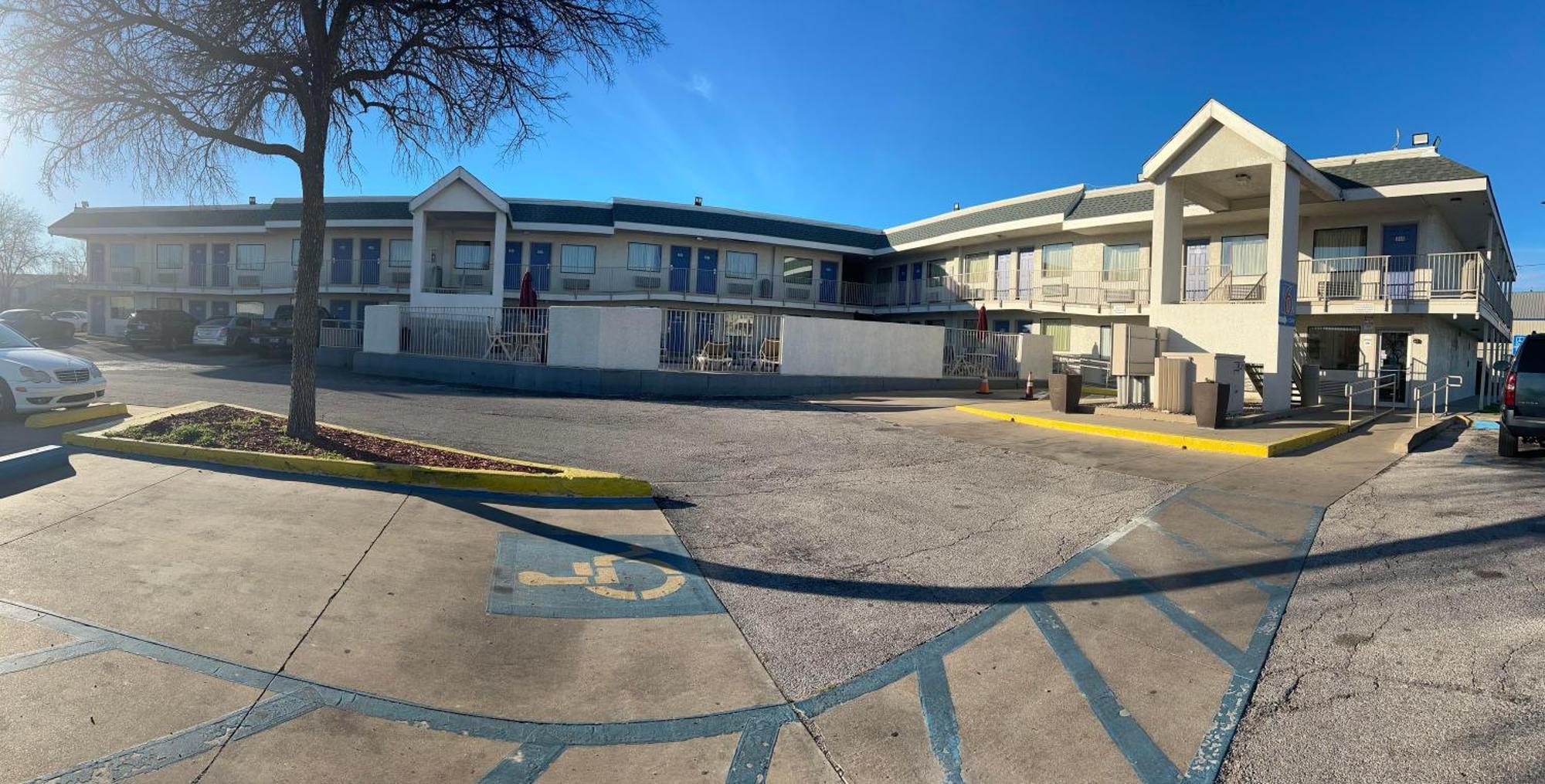 Motel 6-Austin, Tx Екстер'єр фото