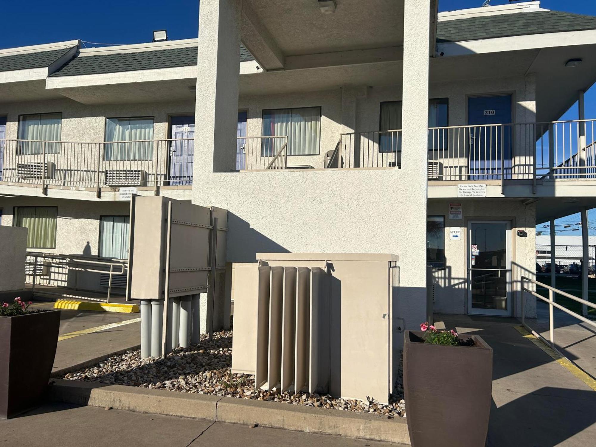 Motel 6-Austin, Tx Екстер'єр фото