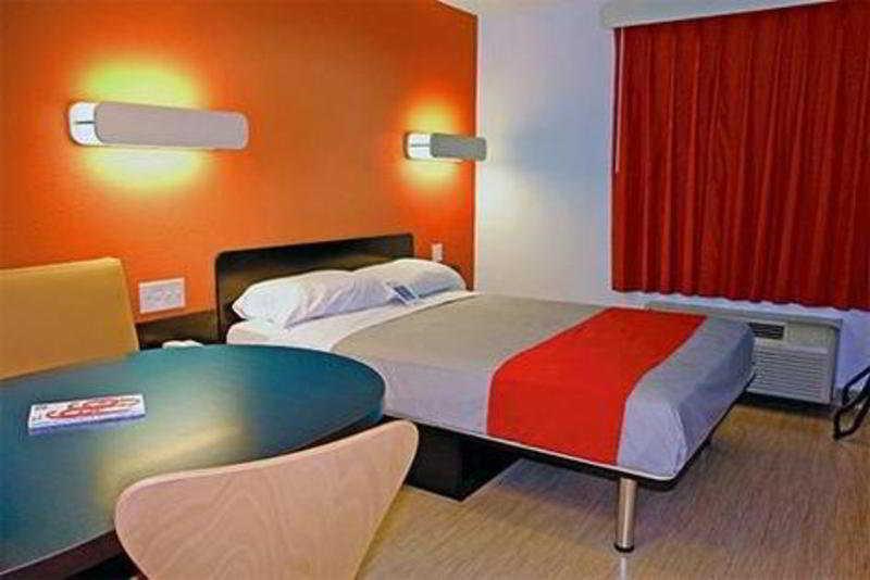 Motel 6-Austin, Tx Екстер'єр фото