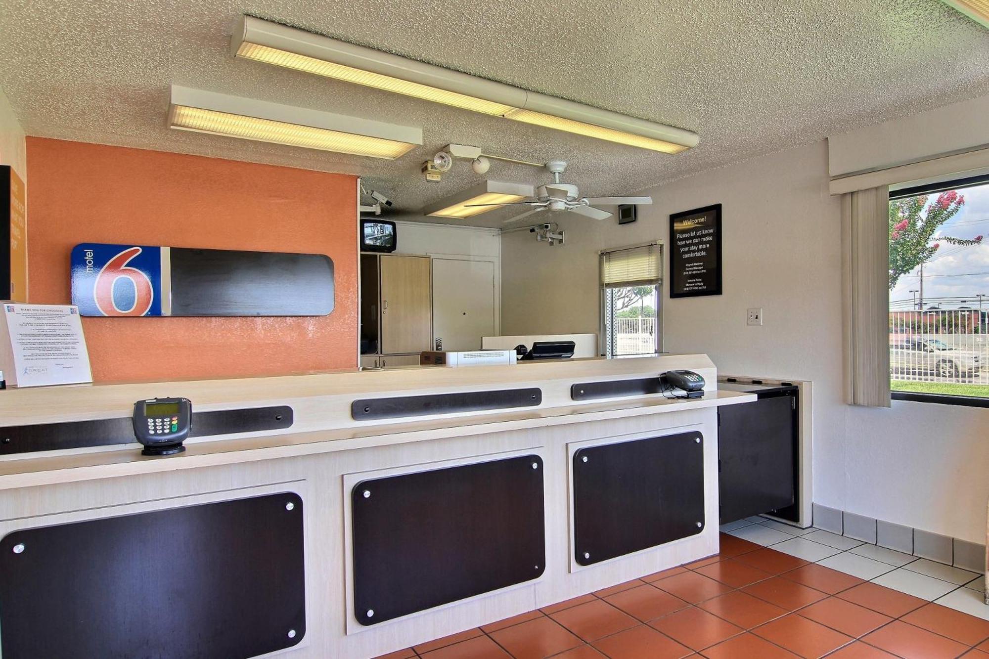 Motel 6-Austin, Tx Екстер'єр фото