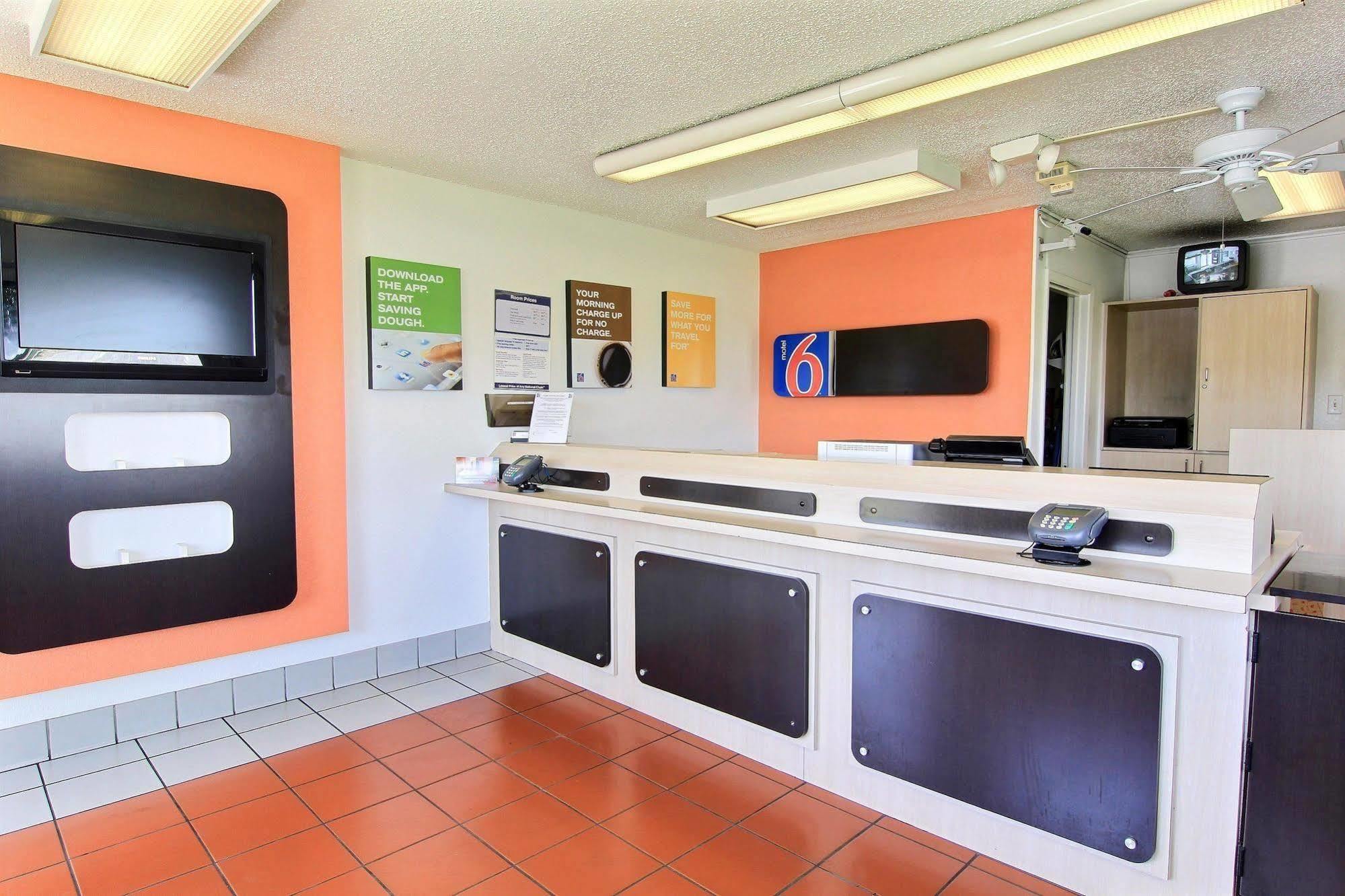 Motel 6-Austin, Tx Екстер'єр фото