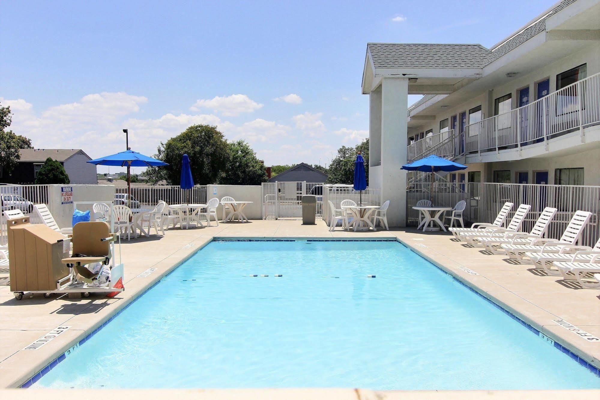 Motel 6-Austin, Tx Екстер'єр фото