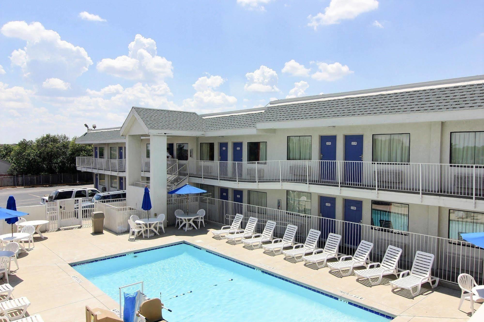 Motel 6-Austin, Tx Екстер'єр фото
