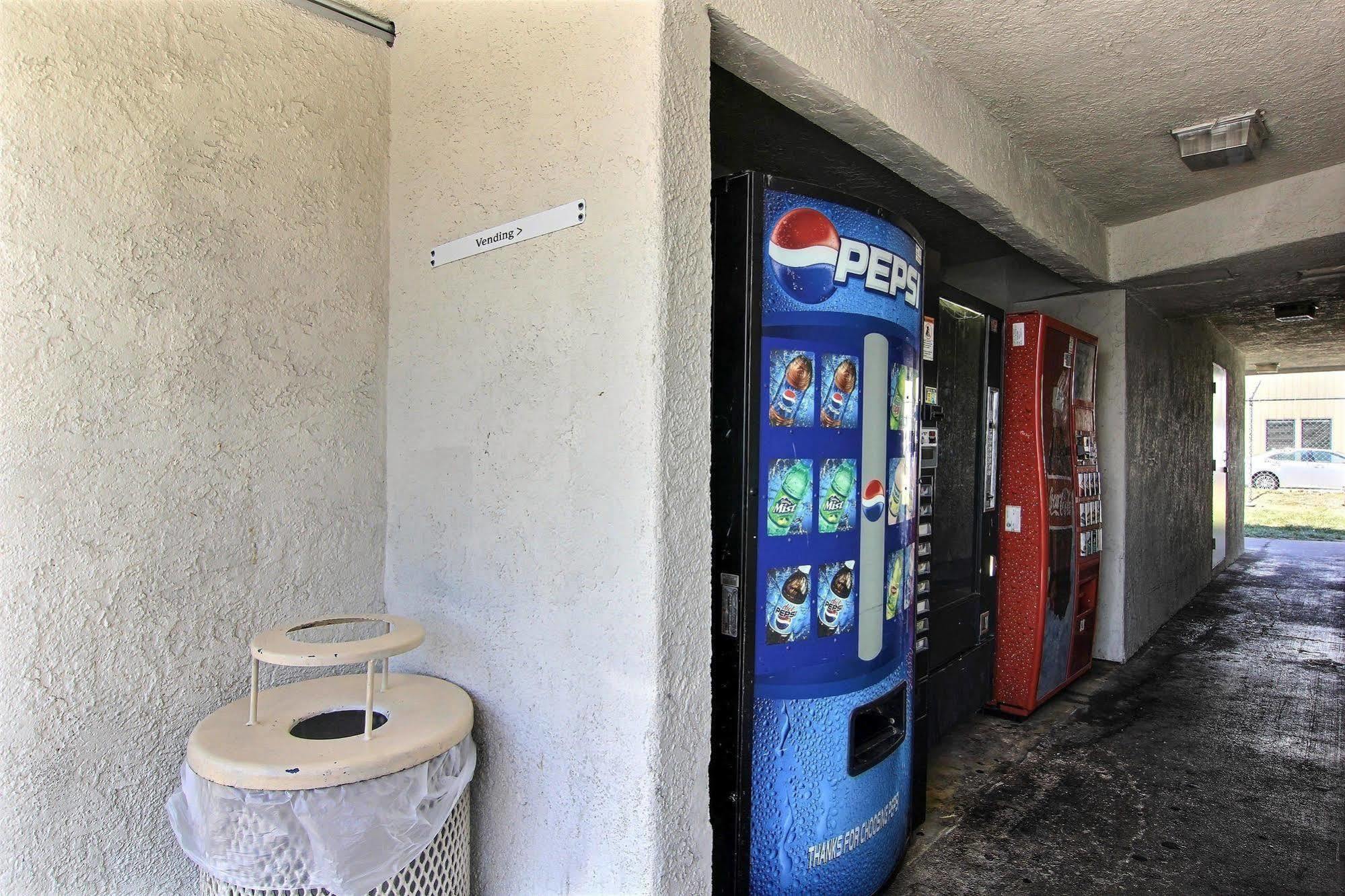 Motel 6-Austin, Tx Екстер'єр фото